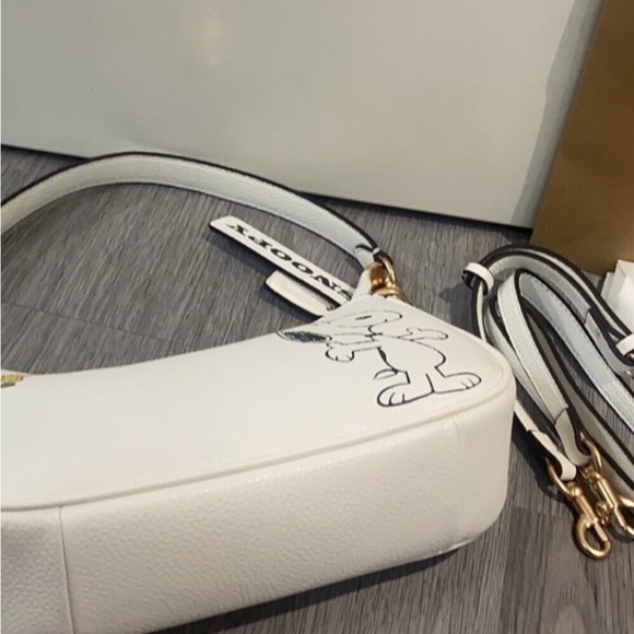 🐕🐕‍🦺🦮Coach X Peanuts Teri Shoulder Bag With Snoopy - Picture 5 of 8